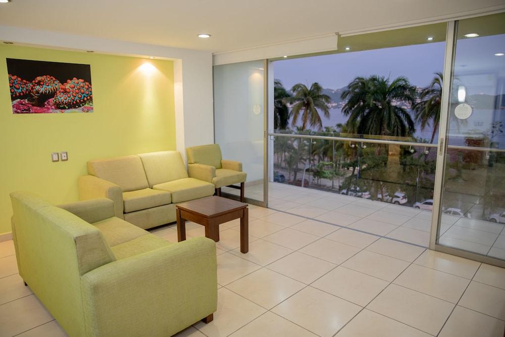 Ramada By Wyndham Acapulco Hotel & Suites Kültér fotó
