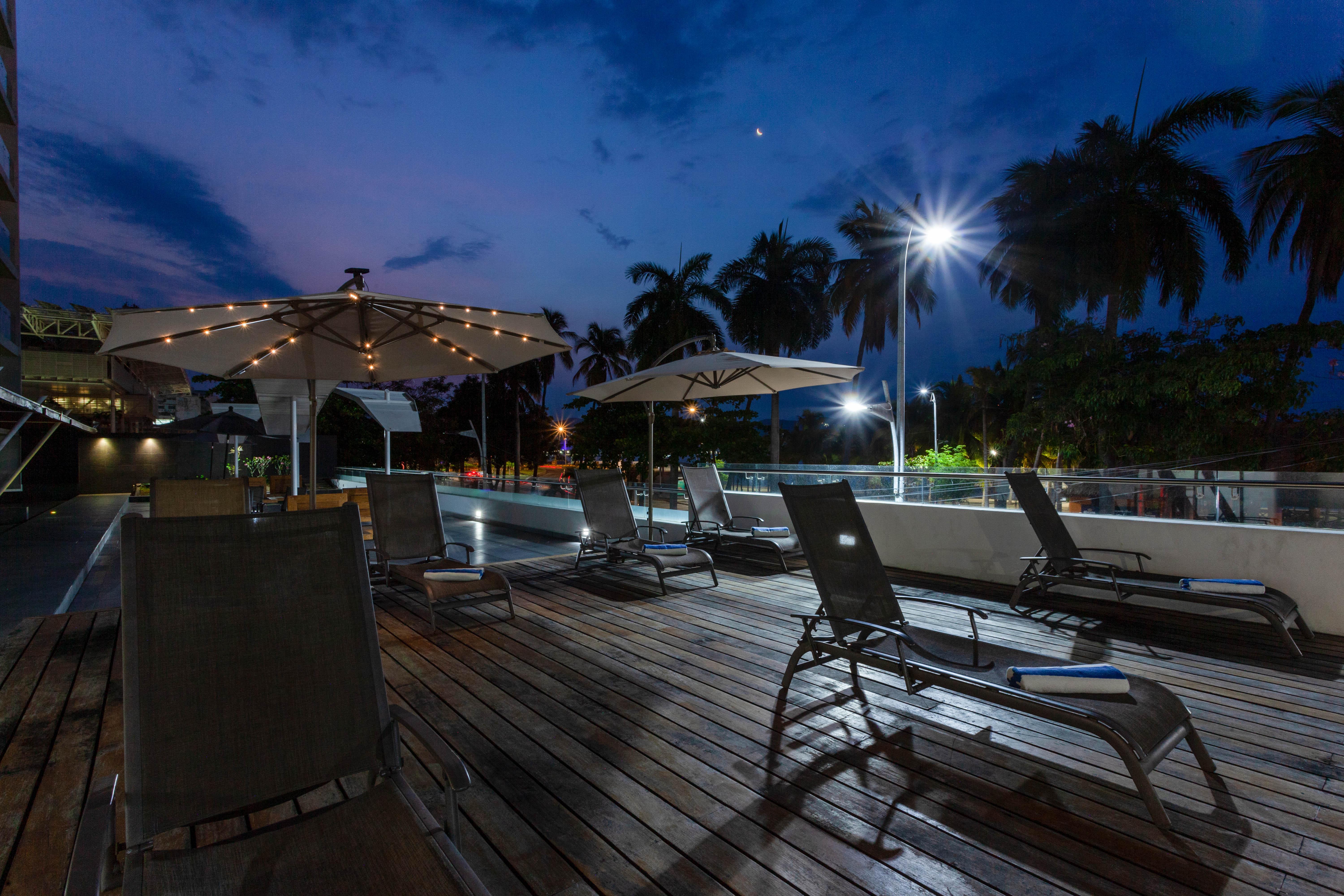 Ramada By Wyndham Acapulco Hotel & Suites Kültér fotó