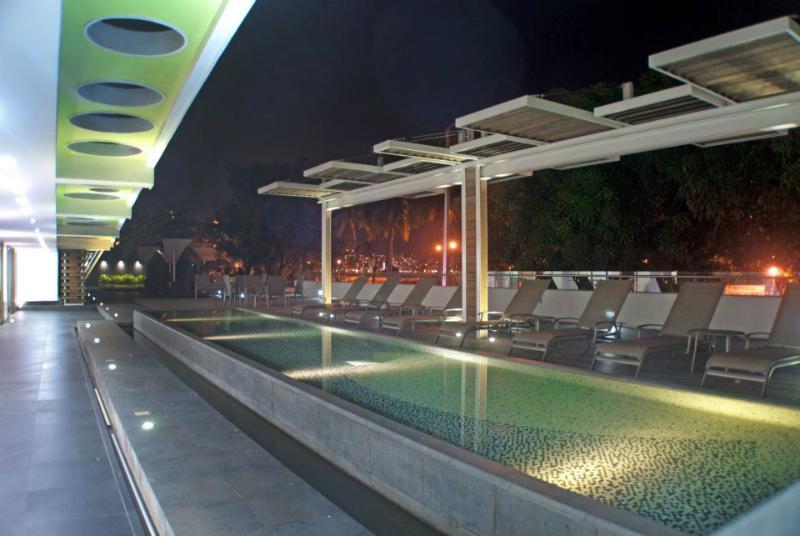 Ramada By Wyndham Acapulco Hotel & Suites Kültér fotó